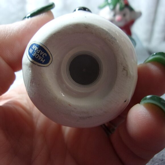 HXS-51 VINTAGE JAPAN CERAMIC SNOWMAN  SALT AND PEPPER SHAKERS - Picture 11 of 12